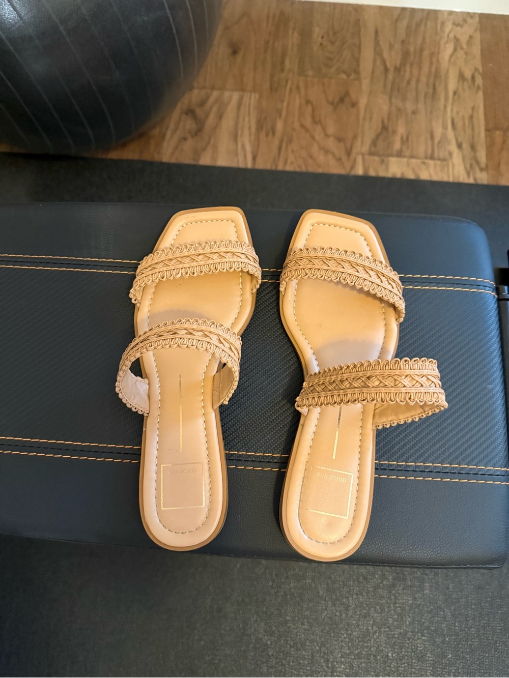 Dolce Vita Flats